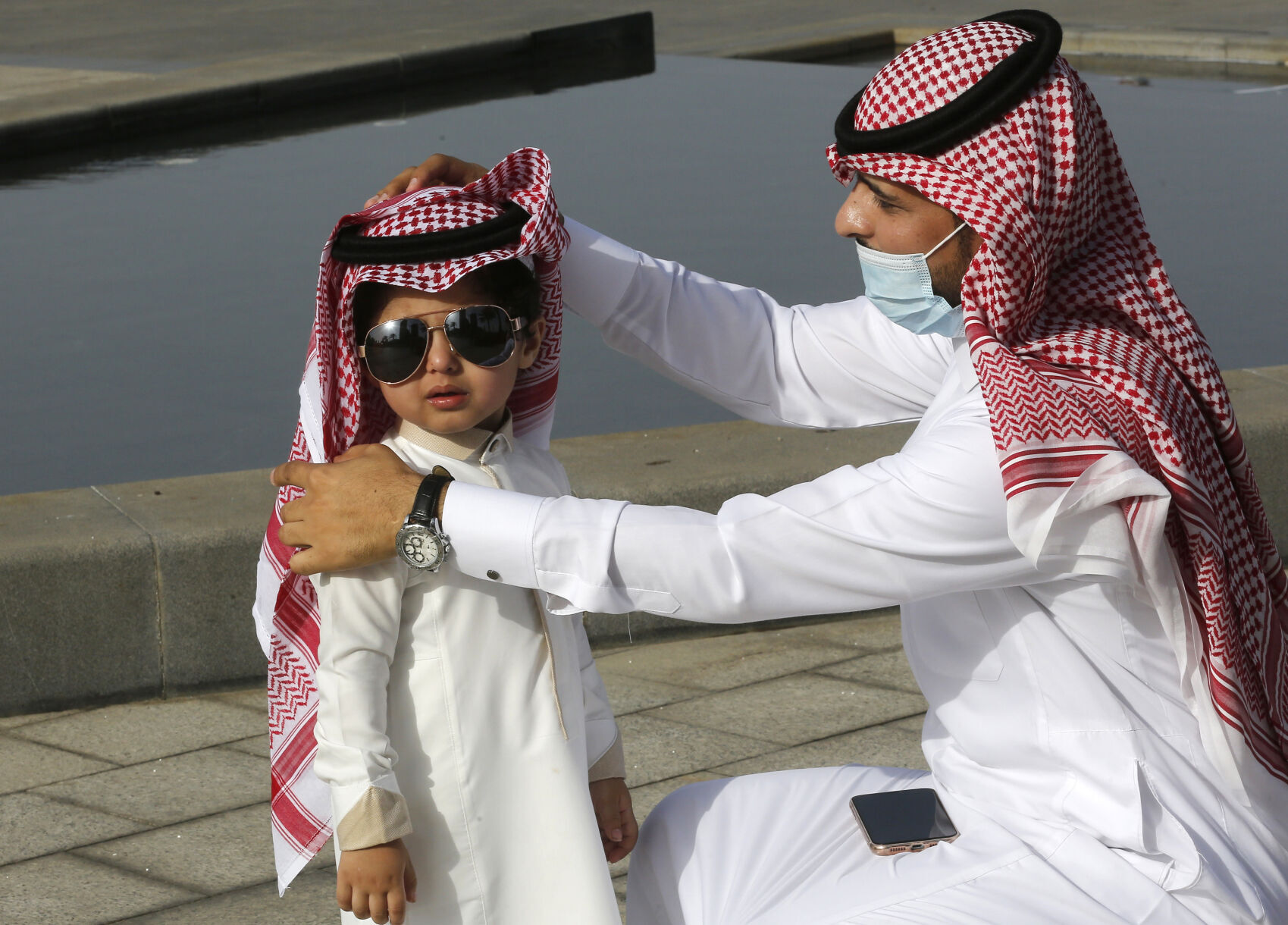 APTOPIX Saudi Arabia Eid al-Fitr